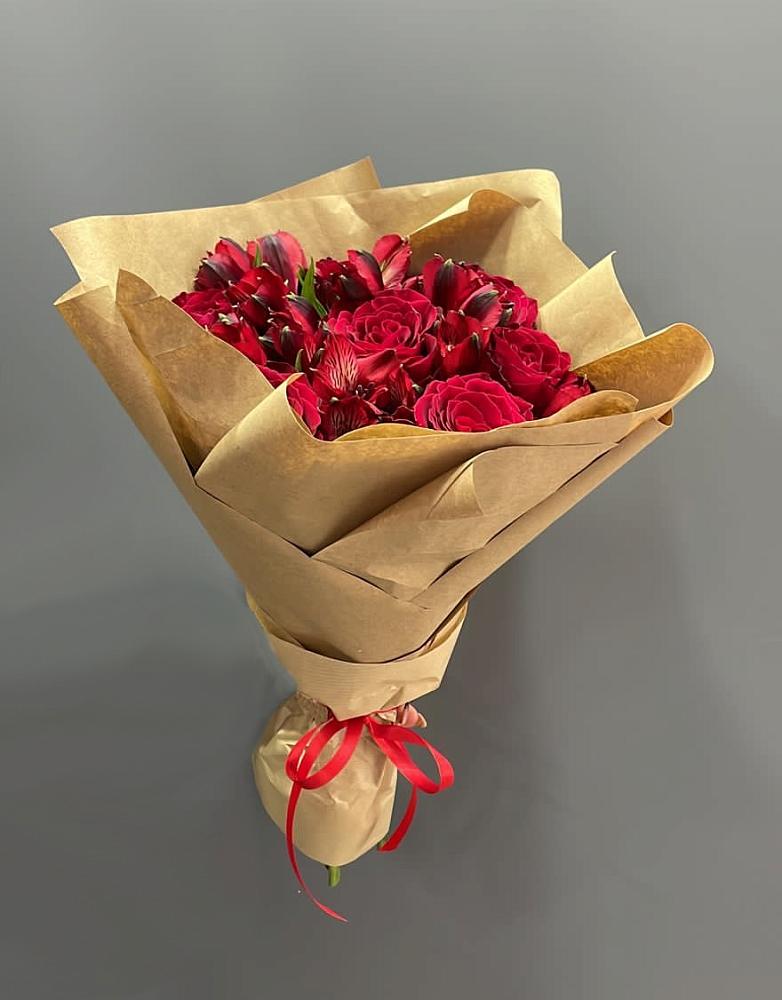 Букет цветов из: Альстромерии и Розы в Кубинке