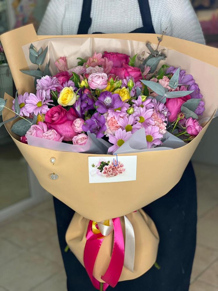 Букет цветов из: Хризантемы, Гвоздики и Альстромерии в Кубинке