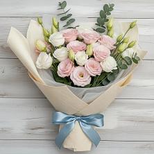 Букет цветов из:  Лизиантусы в Кубинке