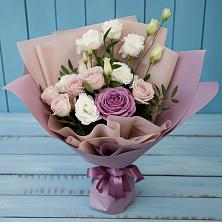 Букет цветов из:  Розы и Лизиантусы в Кубинке