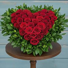 Цветочная композиция из Розы в виде сердца в Кубинке