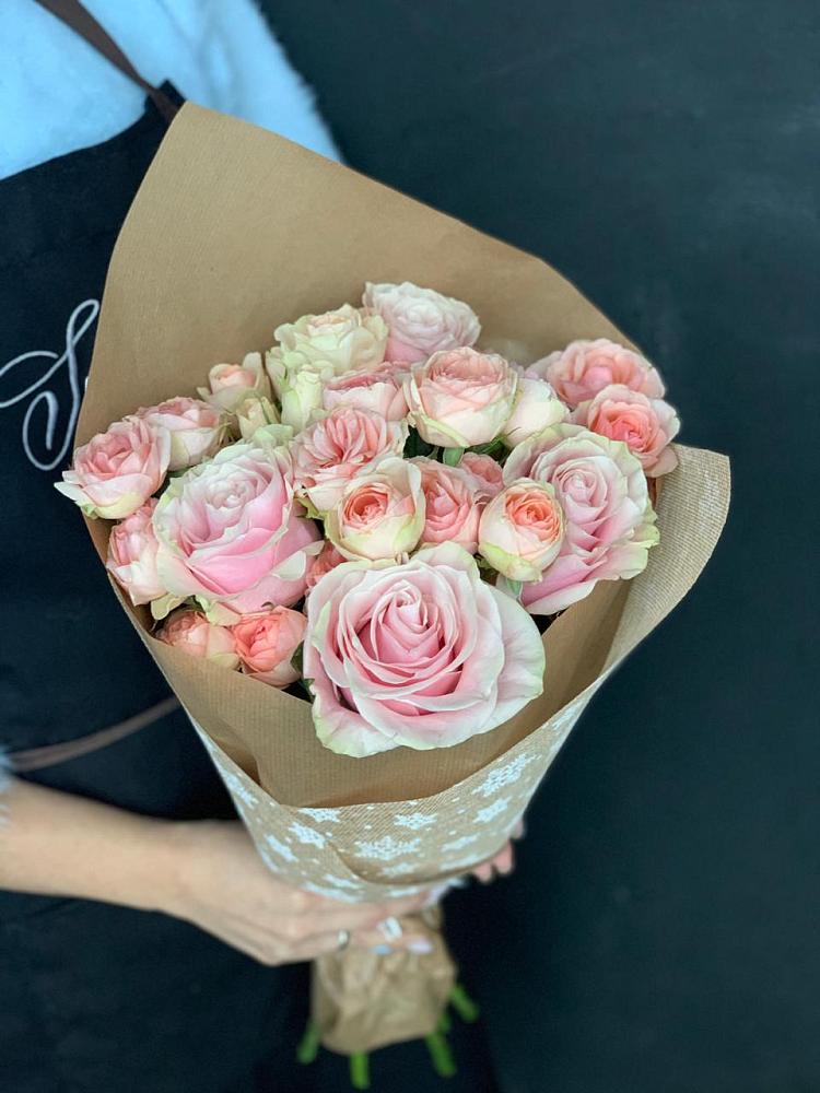 Букет цветов из: Хризантемы и Розы в Кубинке