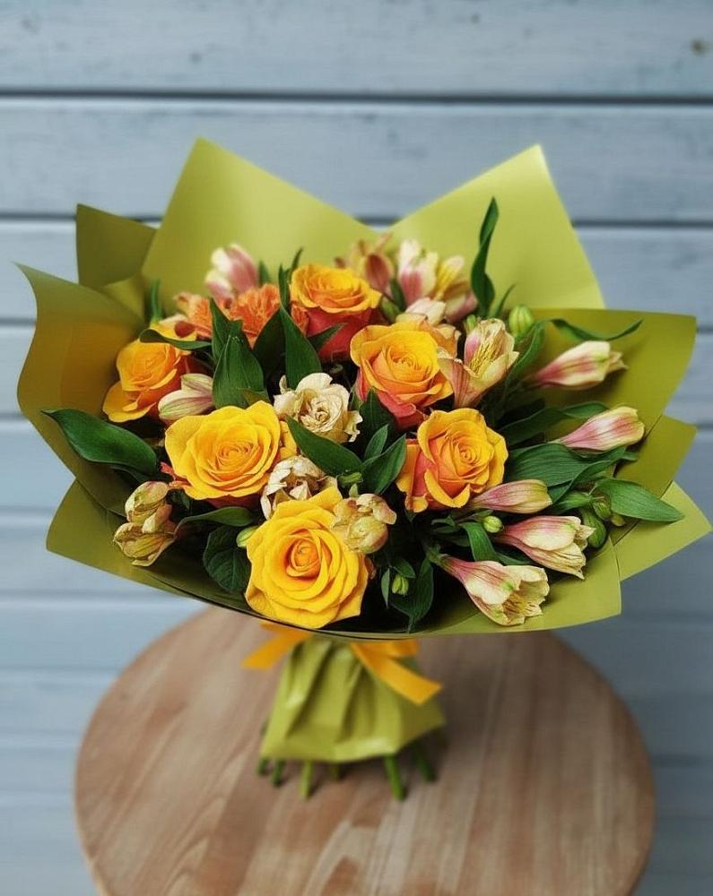 Букет цветов из: Альстромерии и Розы в Кубинке