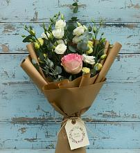 Букет цветов из:  Розы и Лизиантусы в Кубинке